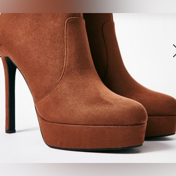 Natashia Platform Bootie - Picture 2 of 6